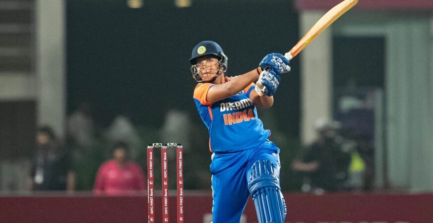 Indian Cricketer Richa Ghosh's Family threatened in SIliguri